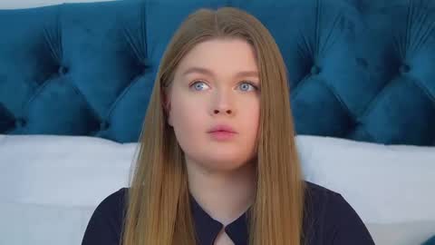 Crystal online show from April 2026 01:41:02 PM