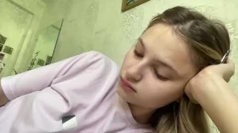 Snapshot of crystalstipp chatting on July 2026 05:22:02 AM crystalstipp online show from July 2026 05:22:02 AM