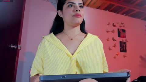 Cristal  online show from September 2025 09:20:02 PM