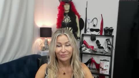 CrystalHotty online show from September 2025 05:31:02 AM