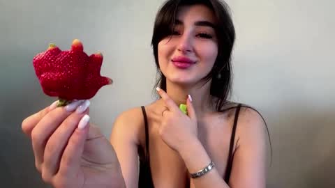 Snapshot of crystlepipkins chatting on May 2026 06:52:01 AM Diana online show from May 2026 06:52:01 AM
