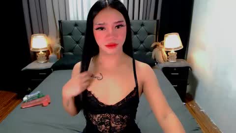 Snapshot of crytastal_lust1212 chatting on June 2026 09:29:01 AM bea takashi online show from June 2026 09:29:01 AM