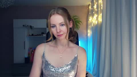 Snapshot of cuddle_kitten chatting on December 2024 02:15:01 PM Alexia online show from December 2024 02:15:01 PM