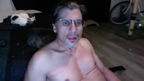 cuddlebug696969 online show from April 2026 04:43:01 AM