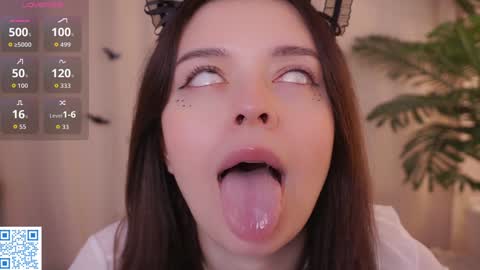 Ellie online show from October 2025 03:29:01 PM