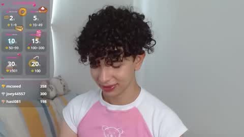 Cuddly online show from December 2024 08:32:01 PM