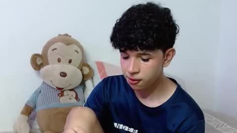 Cuddly online show from October 2025 09:34:02 PM