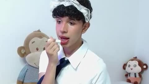 Cuddly online show from October 2025 03:18:02 AM