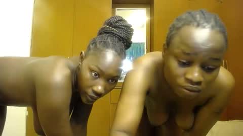 Cammy online show from October 2025 07:55:02 AM