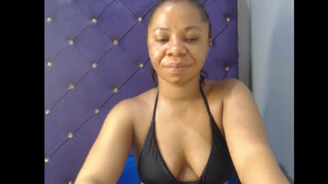 Nancy online show from November 2025 10:04:01 PM