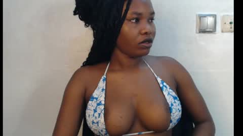 Snapshot of cum_ebony_xxxpetit chatting on June 2026 01:07:02 AM Teeha online show from June 2026 01:07:02 AM