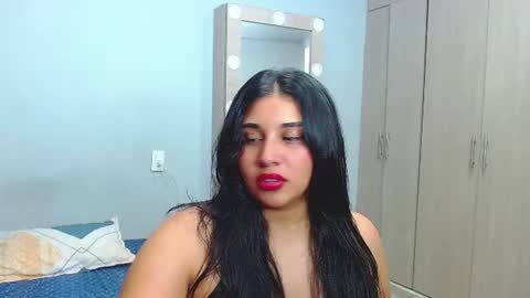 Snapshot of cumb0y_squirtgirl chatting on July 2026 01:43:01 AM Pablo and emma online show from July 2026 01:43:01 AM