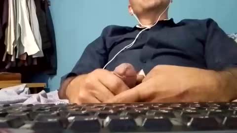 Snapshot of cumbian_chero chatting on June 2026 12:51:01 PM cumbian_chero online show from June 2026 12:51:01 PM
