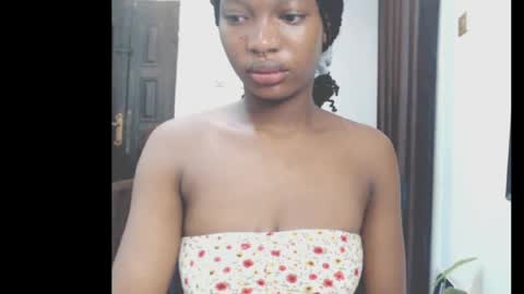Snapshot of cumebony_petit chatting on May 2026 07:48:01 AM cumebony_petit online show from May 2026 07:48:01 AM