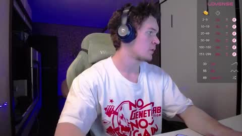 Snapshot of cumzan_ chatting on March 2025 06:54:02 PM Tarzan online show from March 2025 06:54:02 PM