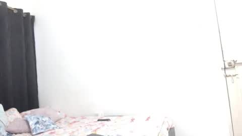 dominic and julieta... independent models online show from December 2025 11:16:02 AM