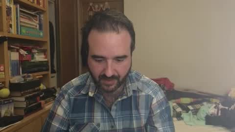 curiosillo1983 online show from December 2025 04:04:01 PM