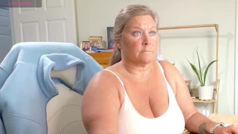 curious couple online show from February 2026 06:35:02 PM