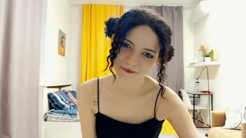 Kira online show from May 2026 11:36:01 PM