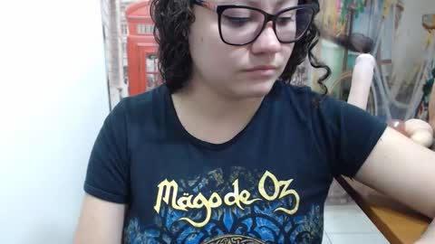 Vannesa online show from October 2025 04:20:02 PM