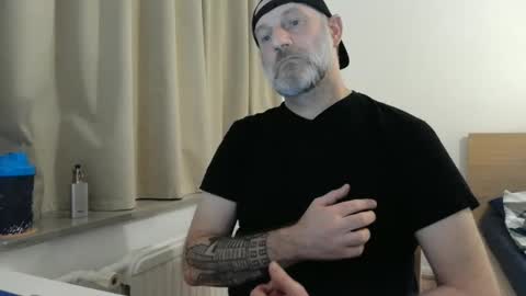 Snapshot of curman85 chatting on December 2024 12:07:01 AM Curman85 online show from December 2024 12:07:01 AM