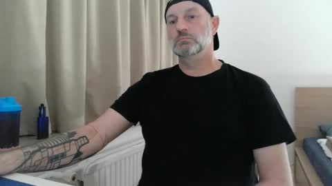 Snapshot of curman85 chatting on September 2025 11:09:02 PM Curman85 online show from September 2025 11:09:02 PM