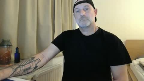 Snapshot of curman85 chatting on October 2025 10:32:02 PM Curman85 online show from October 2025 10:32:02 PM