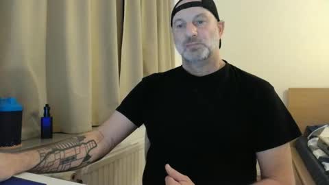 Snapshot of curman85 chatting on October 2025 10:58:01 PM Curman85 online show from October 2025 10:58:01 PM