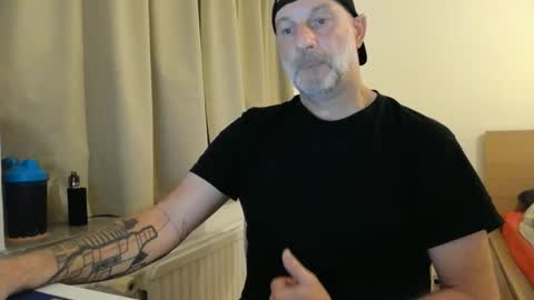 Curman85 online show from December 2025 10:59:02 PM