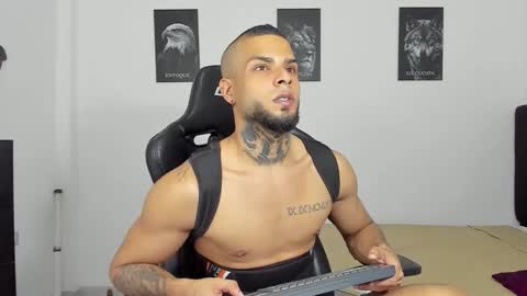 curtis_blake online show from December 2025 12:27:01 AM