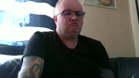 curtus14 online show from November 2025 12:00:02 PM