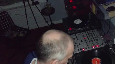 Snapshot of curvelover1977 chatting on February 2026 11:14:02 PM curvelover1977 online show from February 2026 11:14:02 PM