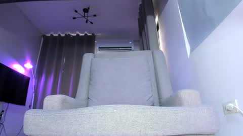 Snapshot of curvybabex chatting on July 2026 12:10:01 AM Courtney online show from July 2026 12:10:01 AM