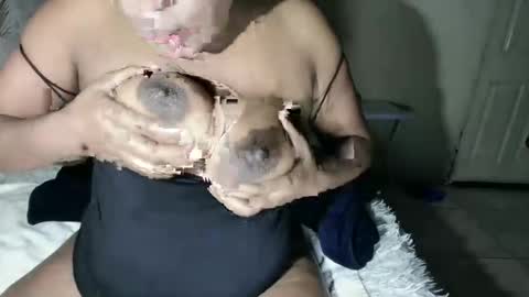 curvybae45 online show from April 2026 01:55:02 PM