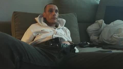 curvylover046 online show from April 2026 05:43:01 PM