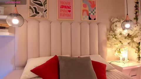 Amber  online show from October 2025 09:14:02 PM