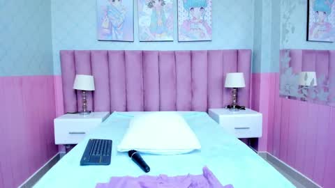 Snapshot of cute__emma chatting on December 2024 05:23:02 PM online show from December 2024 05:23:02 PM