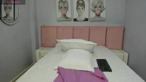 Snapshot of cute__emma chatting on December 2024 01:32:02 AM online show from December 2024 01:32:02 AM