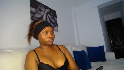 Liya online show from October 2025 07:41:02 AM