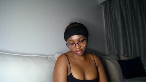 Snapshot of cute_ass18 chatting on April 2026 05:59:01 PM Liya online show from April 2026 05:59:01 PM