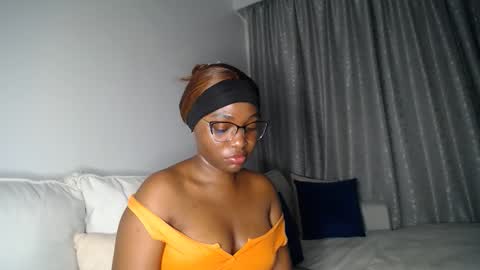 Snapshot of cute_ass18 chatting on April 2026 01:08:01 AM Liya online show from April 2026 01:08:01 AM