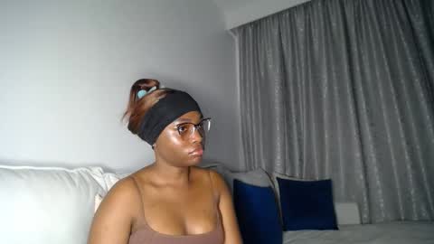 Snapshot of cute_ass18 chatting on April 2026 02:24:02 AM Liya online show from April 2026 02:24:02 AM