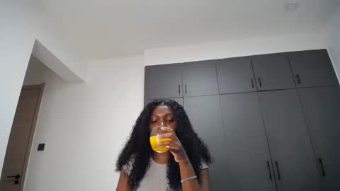 Snapshot of cute_ass18 chatting on May 2026 06:27:02 PM Liya online show from May 2026 06:27:02 PM