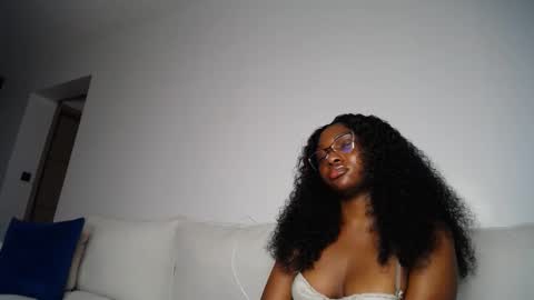 Snapshot of cute_ass18 chatting on May 2026 02:52:02 AM Liya online show from May 2026 02:52:02 AM