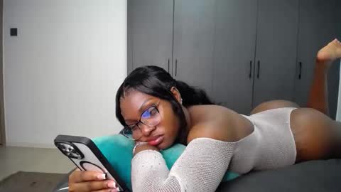 Snapshot of cute_ass18 chatting on May 2026 08:02:02 PM Liya online show from May 2026 08:02:02 PM