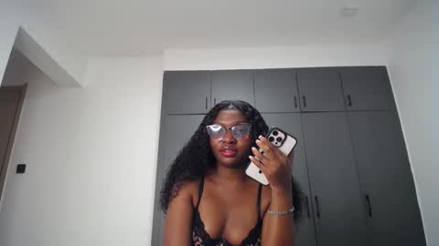 Snapshot of cute_ass18 chatting on May 2026 09:01:02 PM Liya online show from May 2026 09:01:02 PM