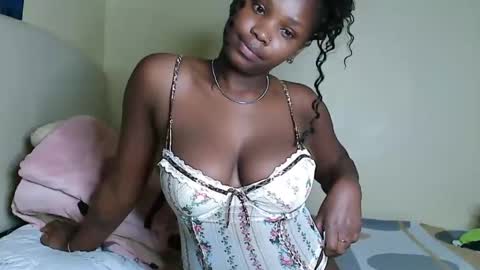 Snapshot of cute_beb2 chatting on March 2025 08:05:01 AM V EE online show from March 2025 08:05:01 AM