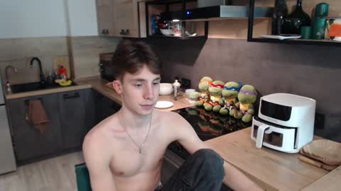 Snapshot of cute_brian chatting on January 2025 05:42:02 PM Im Brian online show from January 2025 05:42:02 PM