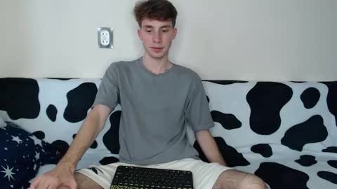 Snapshot of cute_brian chatting on September 2025 10:04:02 AM Im Brian online show from September 2025 10:04:02 AM