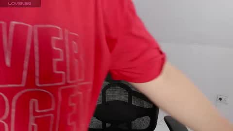 cloe chanel online show from November 2025 03:25:01 PM